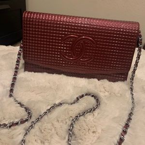 chanel burgundy cc  woc choco bar patent leather